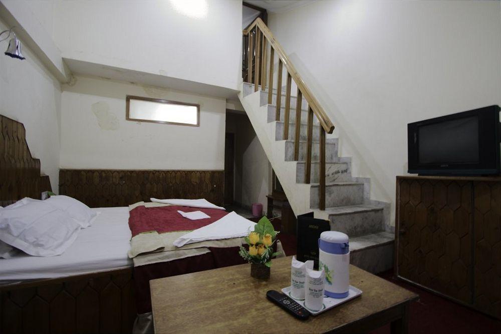 The Shivalik Hotel Manali  Exterior photo