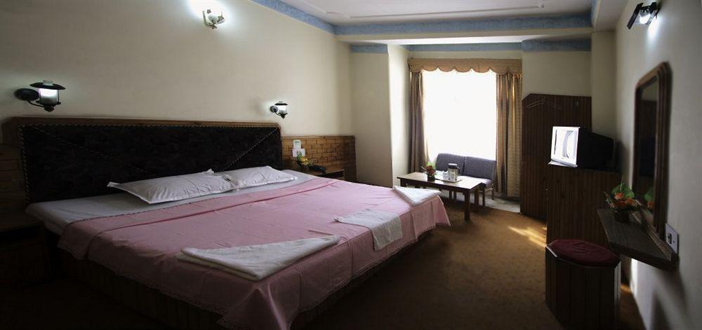 The Shivalik Hotel Manali  Exterior photo