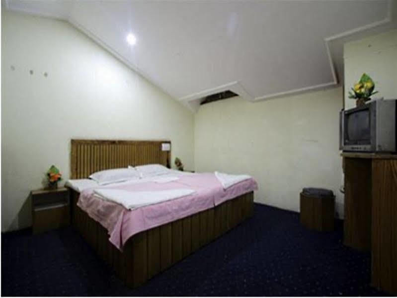 The Shivalik Hotel Manali  Exterior photo